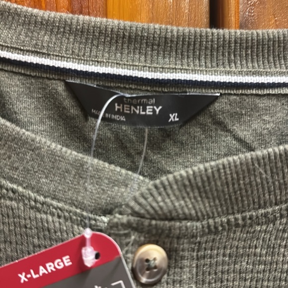 Men’s Thermal Henley - Picture 3 of 3